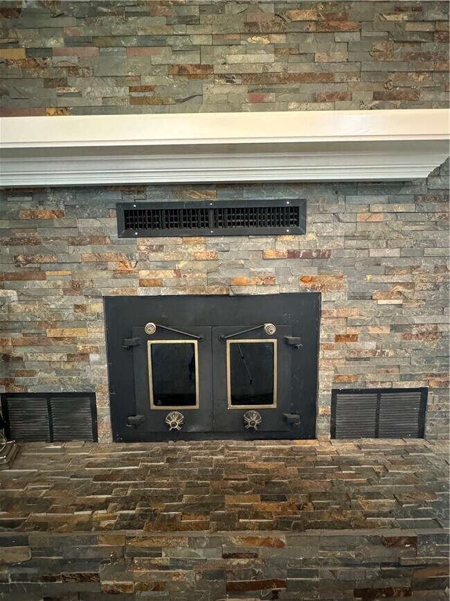Building Photo - 47 Dalton Dr