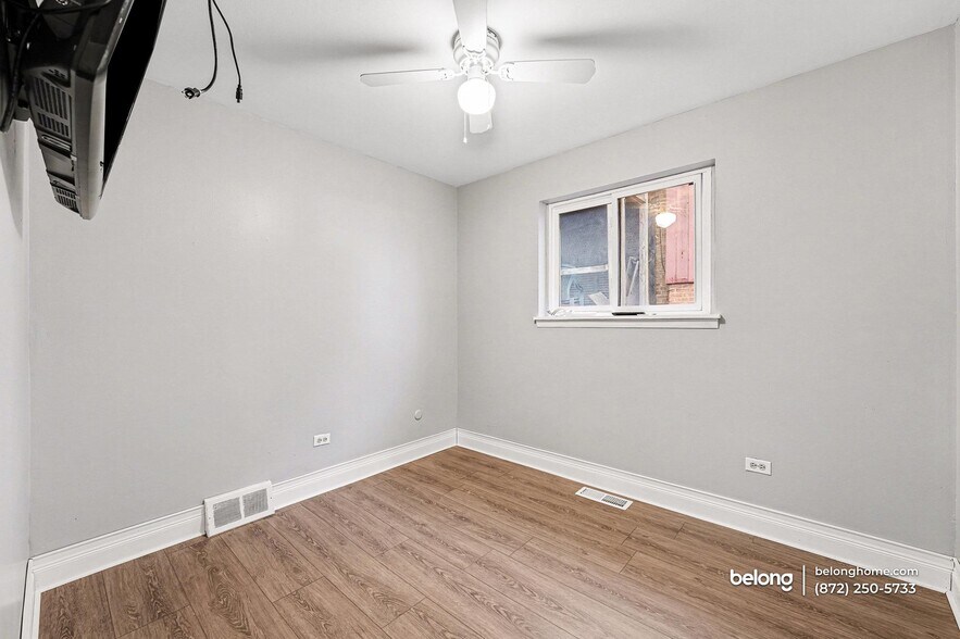 Building Photo - 1138 W 115th St