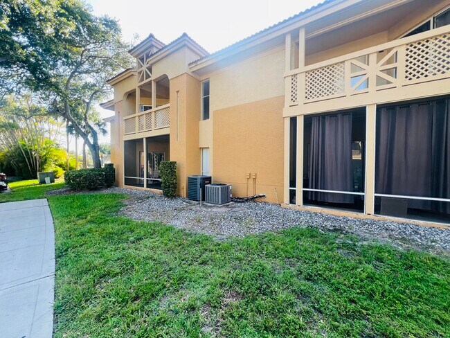 Building Photo - 4791 Via Palm Lakes Via