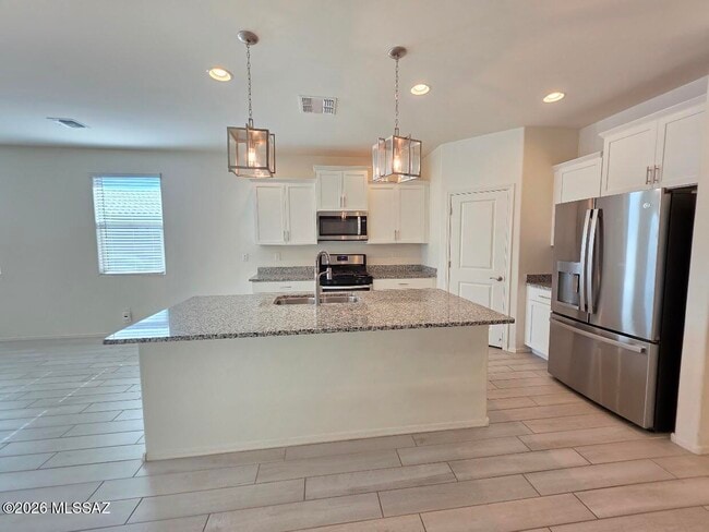 Building Photo - 10800 W Embrey Dr