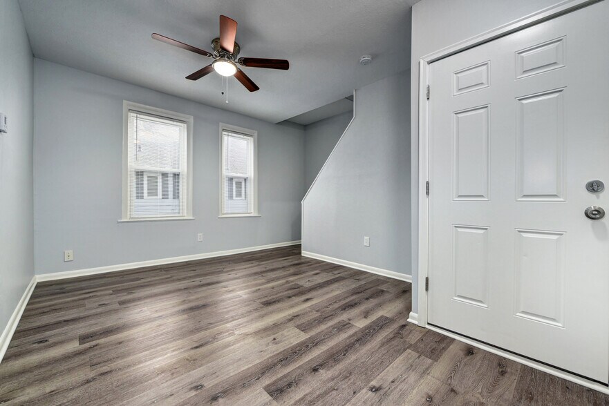 Building Photo - 2050 Robin St