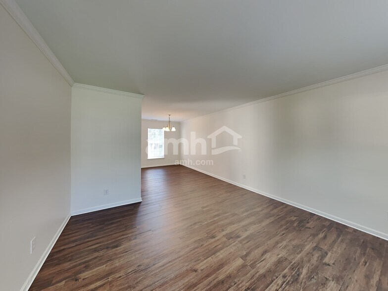 Building Photo - 8517 Farnsworth Ln