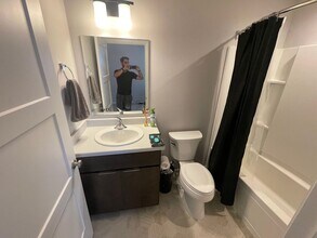 Building Photo - 2 bed / 2.5 bath townhouse in Fitchburg