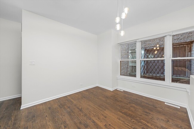 Building Photo - 4734 S St Lawrence Ave