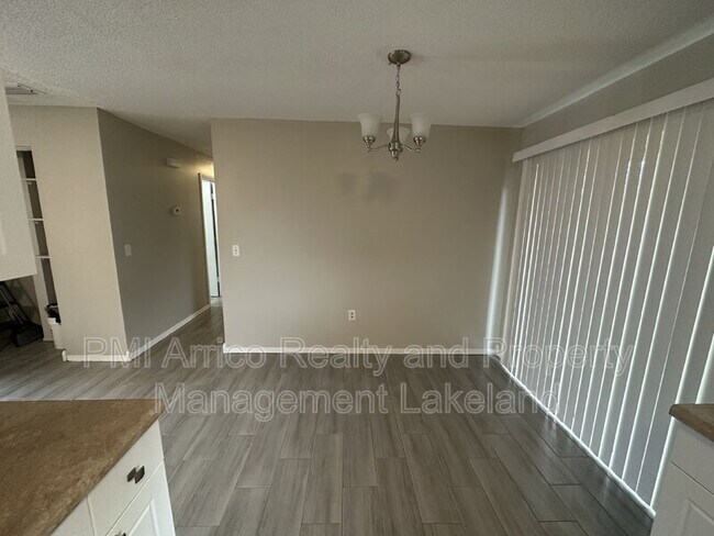 Building Photo - 651 Duncan Cir W