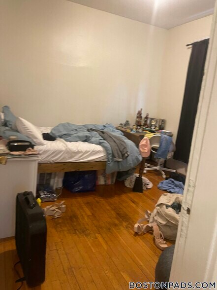 Building Photo - 107 Gordon St