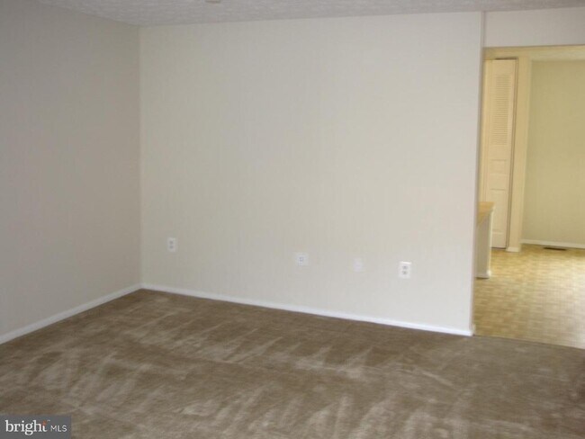 Building Photo - 5844 Rock Forest Ct