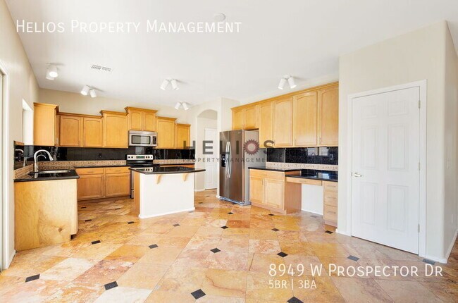 Building Photo - 8949 W Prospector Dr