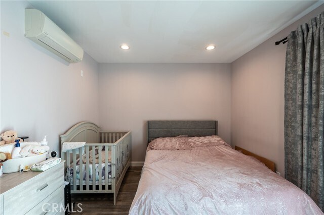 Building Photo - 7647 Amestoy Ave