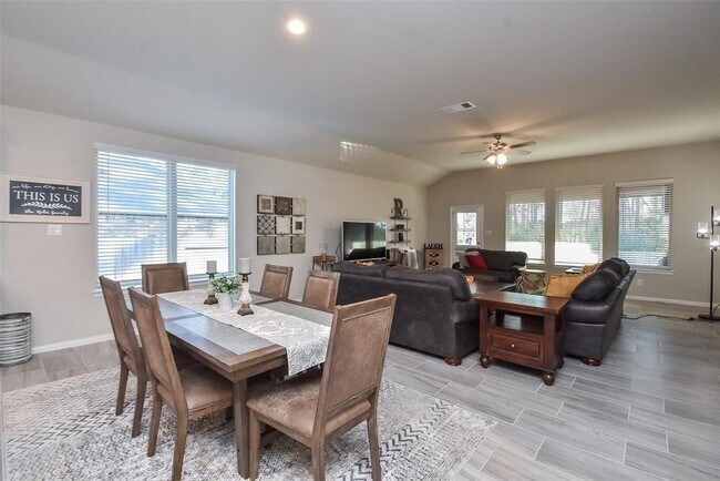 Building Photo - 18119 Humber River Ln