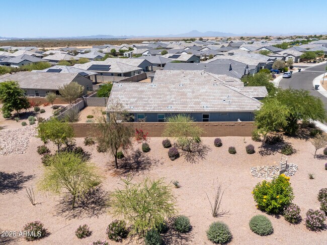 Building Photo - 1075 W Avalon Canyon Dr