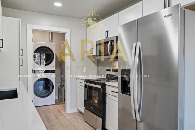 Building Photo - TOUR NOW for ESTIMATED MOVE IN BY 6/9/25! ...