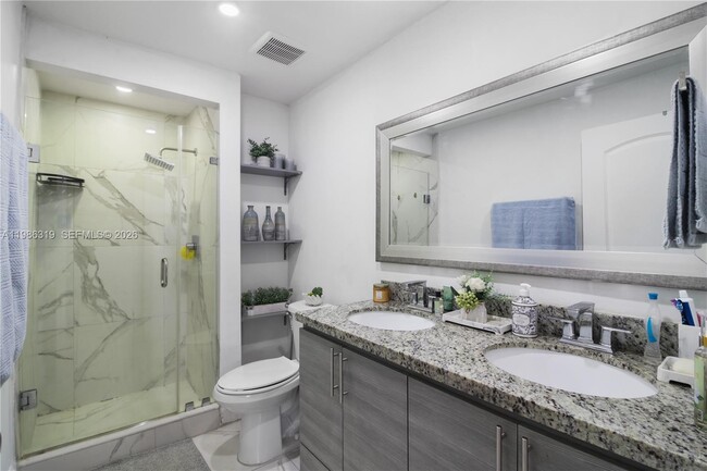 Building Photo - 10135 SW 139th Pl