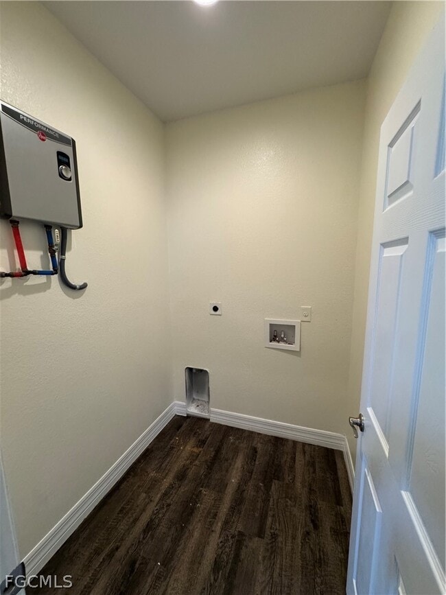 Building Photo - 8036 Buttercup Cir