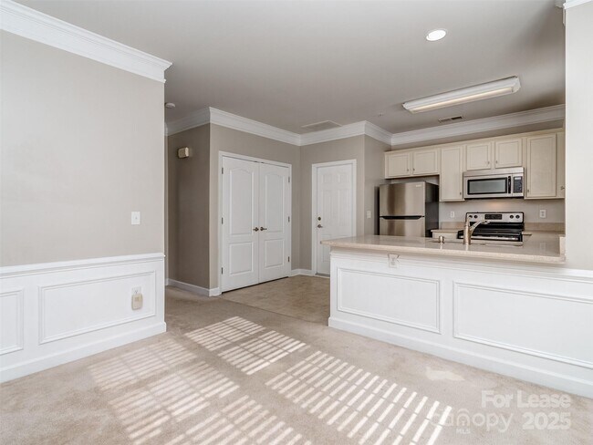 Building Photo - 2074 Ayrsley Town Blvd