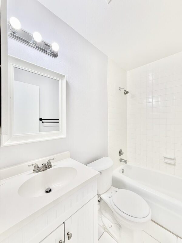 Building Photo - 1799 N Highland Ave