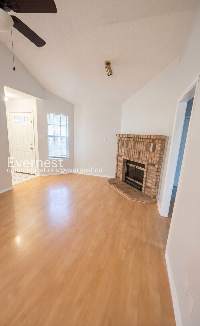 Building Photo - 24 Wagon Wheel Ct