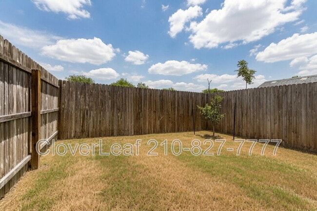 Building Photo - 7044 Elm Cv