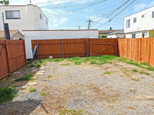 Building Photo - 4616 Cherokee Ave