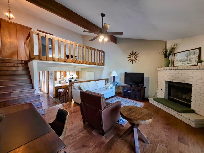 Building Photo - 2488 N Whispering Pines Way