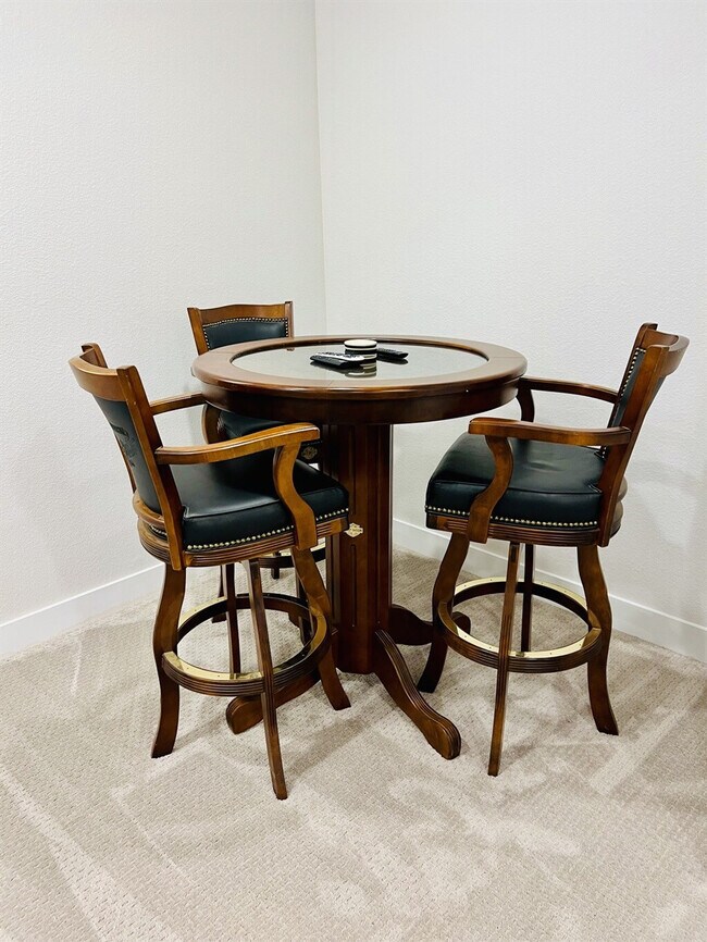 Building Photo - 15557 W 95th Ave