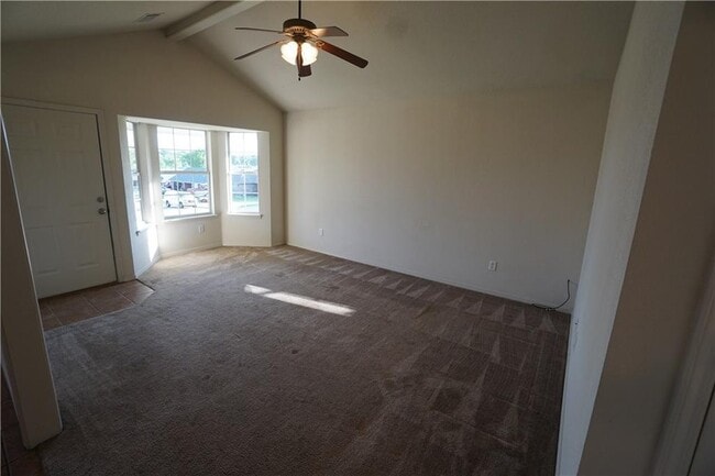 Building Photo - 3 Bedroom 2 Bath House, Total Electric, Tw...