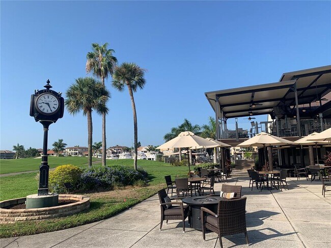 Building Photo - 2775 Kipps Colony Dr S