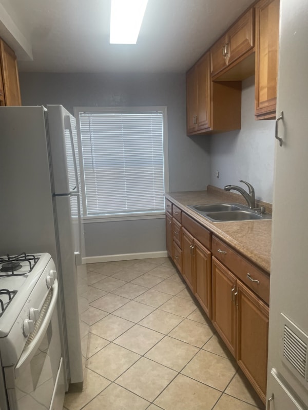 Building Photo - 7770 University Ave