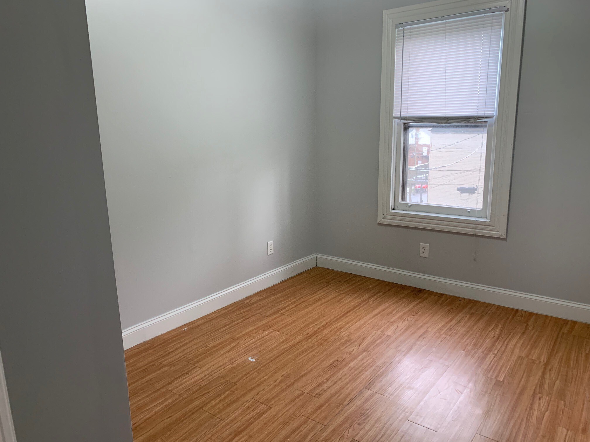 Building Photo - 2372 Harper Ave