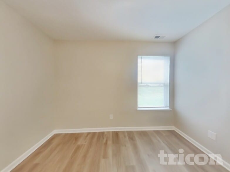 Building Photo - 6353 Avacado Dr