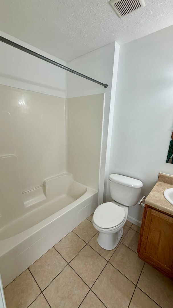 Building Photo - 9127 Laird St