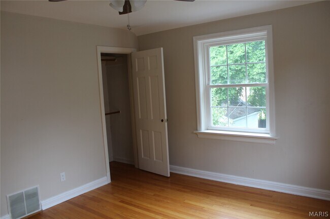 Building Photo - 1119 Sanford Ave