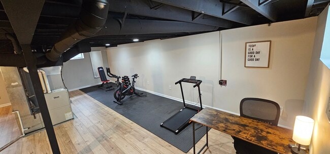 Building Photo - 2604 Tamm Ave