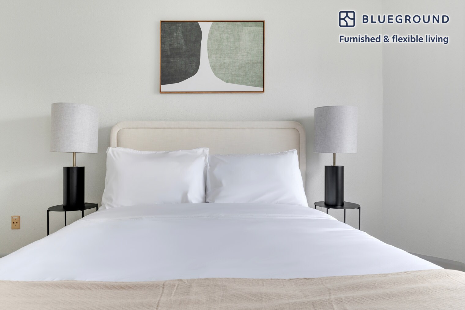 Building Photo - 201 E 4th St