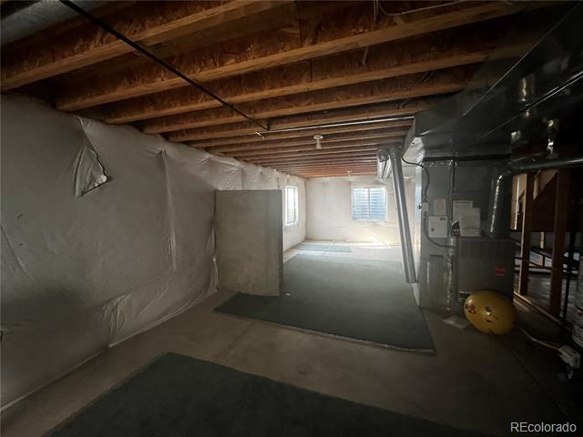 Building Photo - 8121 Raspberry Dr