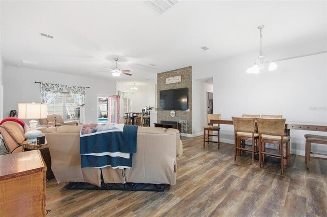 Building Photo - 4 Seaton Valley Path