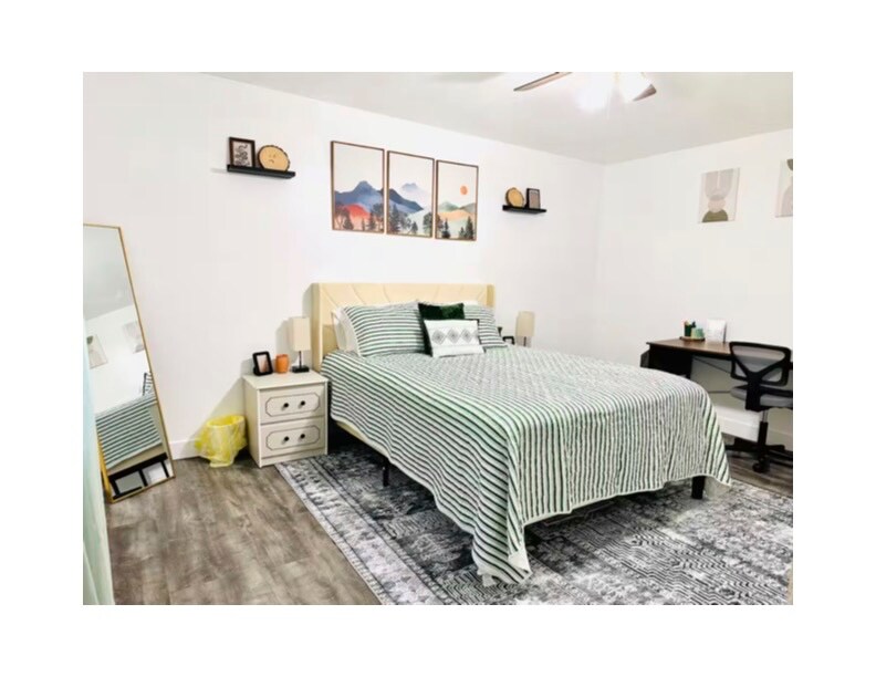 Building Photo - 187 W Center St