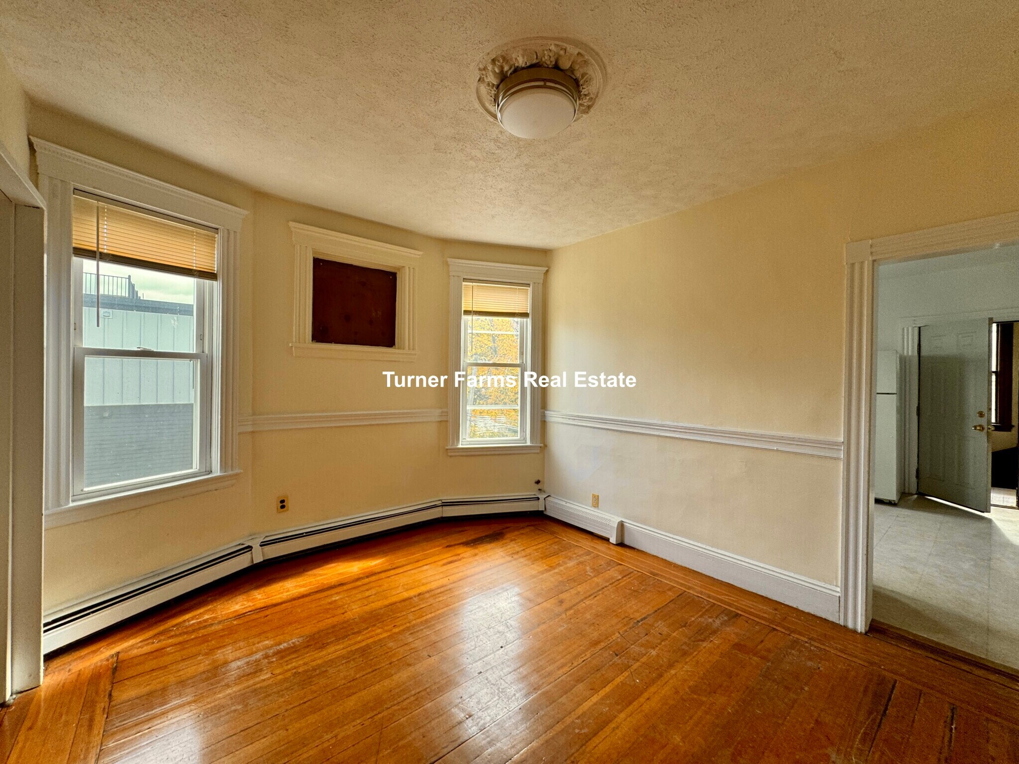 Building Photo - 144 Hillside St