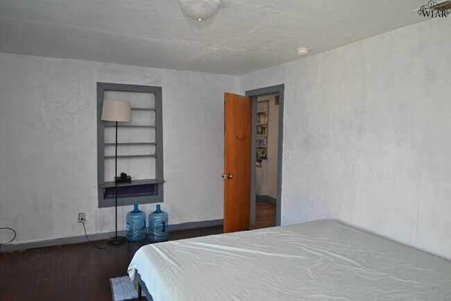 Building Photo - 1714 7th St