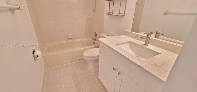 Building Photo - 6948 SW 36th Ct