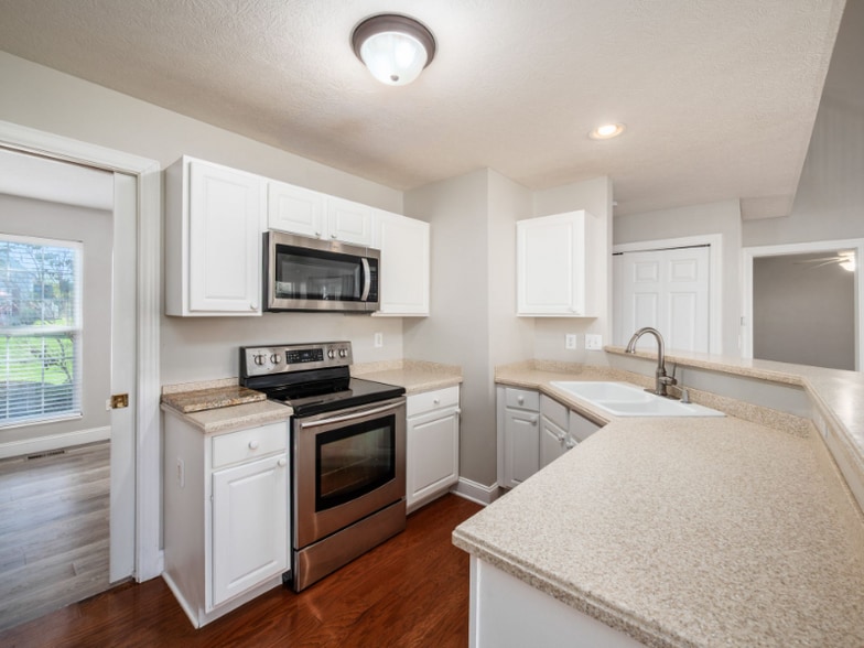 Building Photo - 24 Fawn Meadow Ct