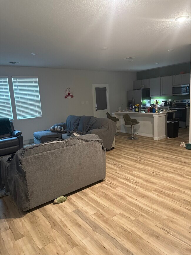 Building Photo - 14539 Emerio Dr