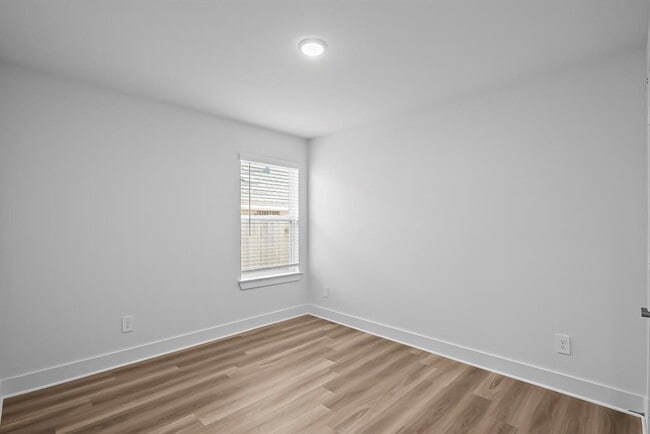 Building Photo - 562 Bluebell Maiden Ct