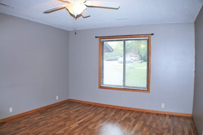 Building Photo - $1,125 | 2 Bedroom, 1.5 Bathroom 1st Floor Condo | No Pets | Sublease* | Available for August 1st...