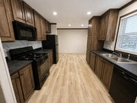 Building Photo - 323 Utah Ct