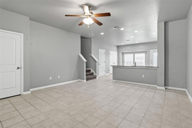 Building Photo - 718 Stampede Rd