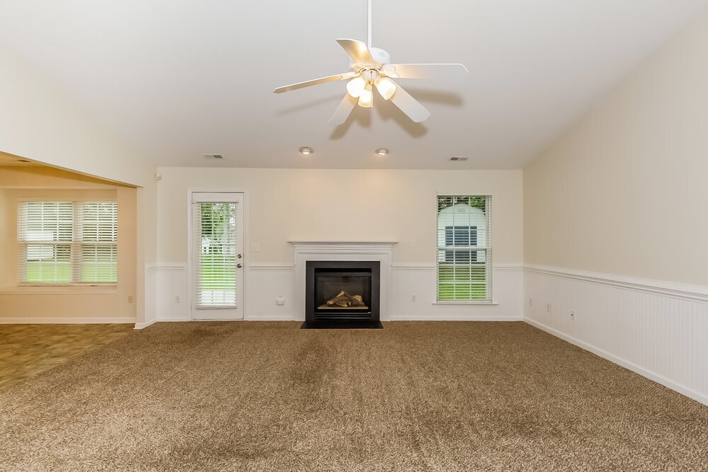 Building Photo - 12405 Poplar Forest Dr