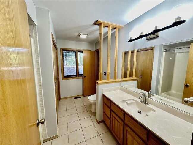 Building Photo - 25 N Cerney Ln