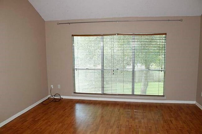 Building Photo - 3118 Rimrock Dr