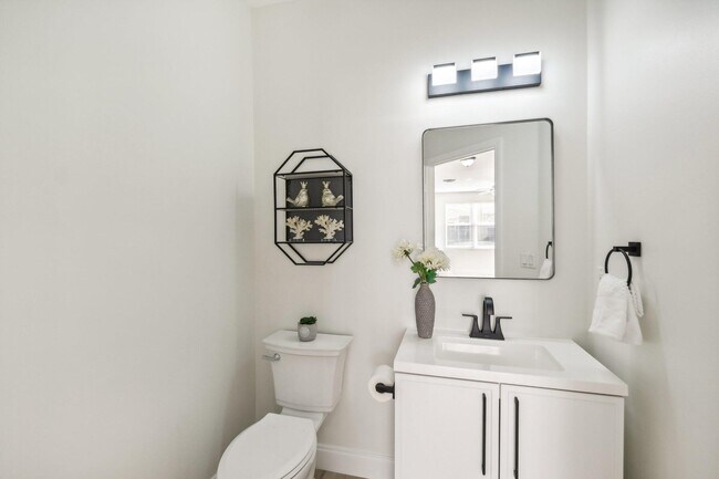 Building Photo - 4963 Grinnell St